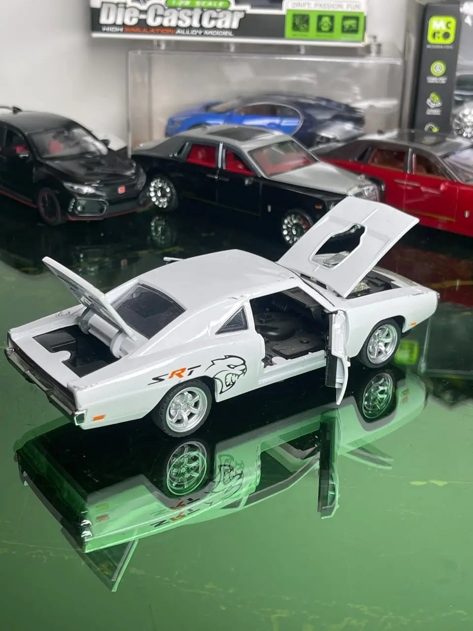 Dodge Premium Licensed Diecast Model Car – Heavy Weight Metal Body - Image 4