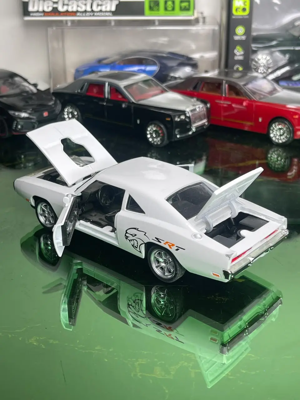 Dodge Premium Licensed Diecast Model Car – Heavy Weight Metal Body - Image 3
